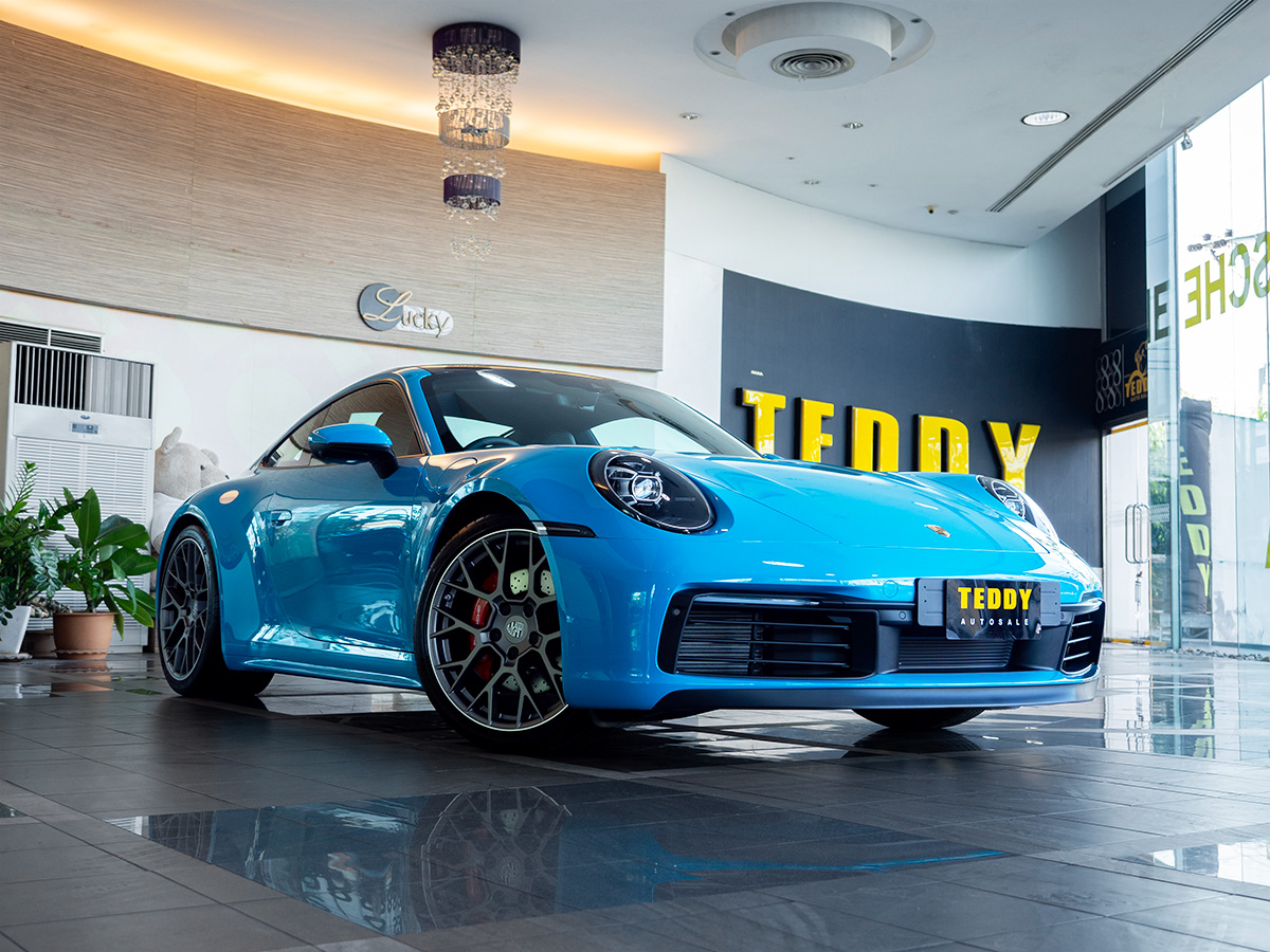 Porsche 911 Carrera S (992) Miami Blue #7822